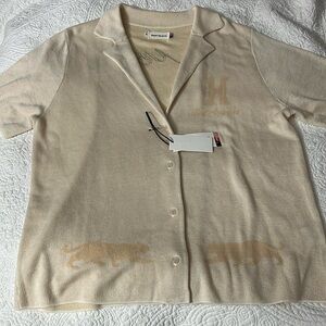 Honor the Gift XL short sleeve button down with collar H on the front withLosAng